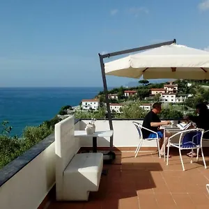 https://il-capriolo.hotelitalianriviera.com