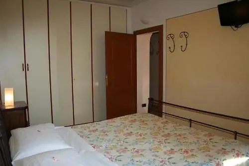 Corte Uccellanda Relais Monzambano 3*,