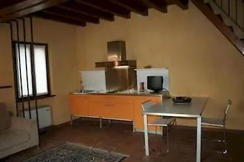 Aparthotel Corte Uccellanda Relais Monzambano